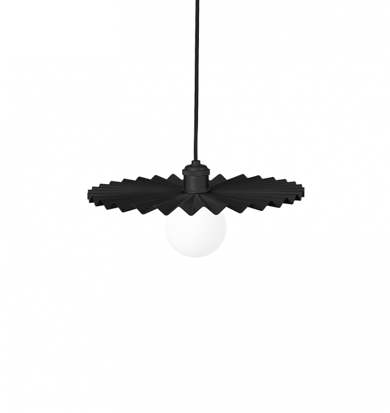  Vackra taklampan Omega svart 35cm frn designmrket Globen Lighting