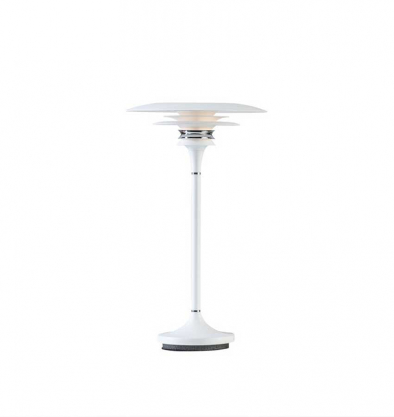 Den stilrena bordslampan Diablo 20 cm mattvit frn vlknda Belid