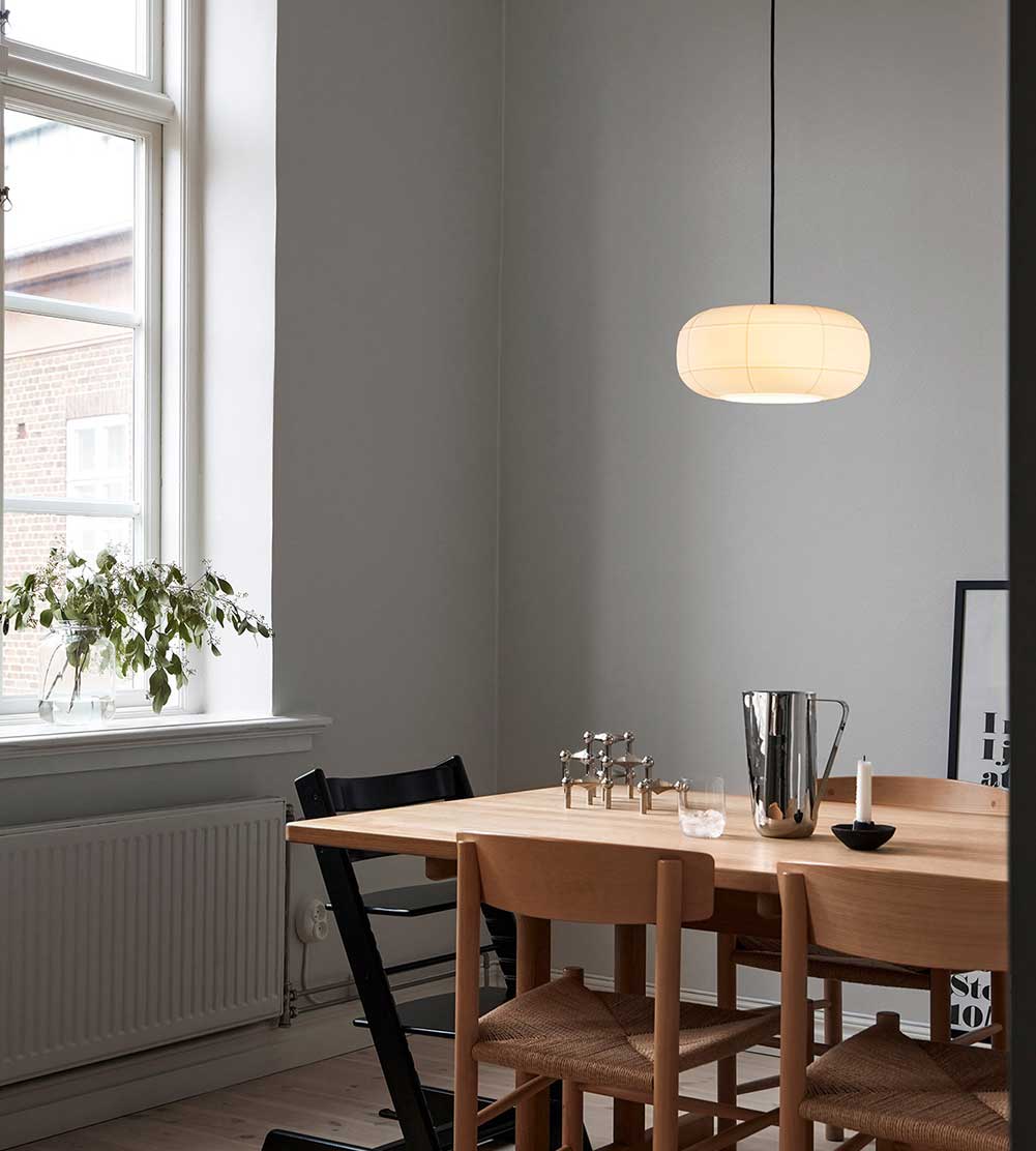 Rut taklampa 35 liten från Care of Bankeryd - Svenska designlampor med minimalistisk stil