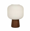 Aura bordslampa en liten lampa med brunbetsad fot och en rfflad vit glaskupa 