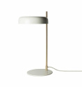 Mario vit bordslampa från märket Olsson och Jensen